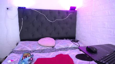 LAURA online show from 15, 12, 2024