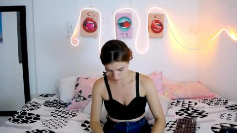 LAURA online show from 27, 4, 2026