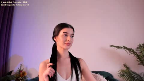 Snapshot of laura_coy chatting on 14, 12, 2024 Laura online show from 14, 12, 2024