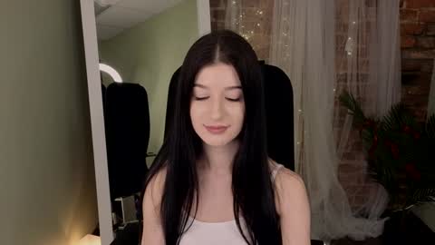 Snapshot of laura_coy chatting on 24, 12, 2024 Laura online show from 24, 12, 2024