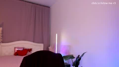 Snapshot of laura_coy chatting on 30, 9, 2025 Laura online show from 30, 9, 2025