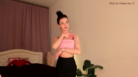 Snapshot of laura_coy chatting on 25, 10, 2025 Laura online show from 25, 10, 2025