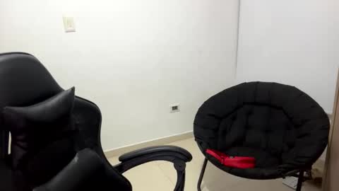 laura online show from 2, 12, 2025