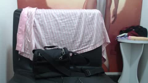  Laura  online show from 22, 9, 2025