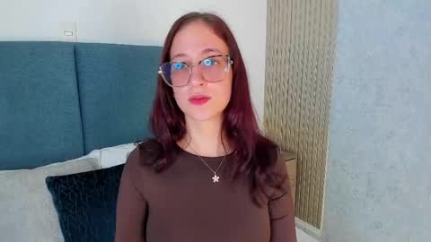 LauraIvy online show from 23, 4, 2026