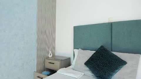 LauraIvy online show from 28, 4, 2026