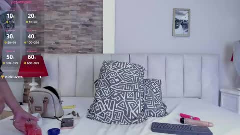 laura latinhot online show from 20, 5, 2026