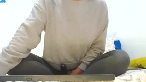 laura lovingxxx online show from 8, 6, 2026