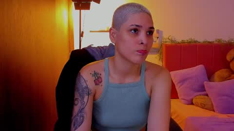 Snapshot of laura_r23 chatting on 31, 3, 2026 Laura Rose online show from 31, 3, 2026