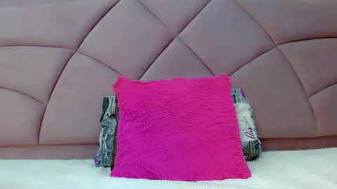 Snapshot of laura_sweet7 chatting on 14, 12, 2024 Laura online show from 14, 12, 2024