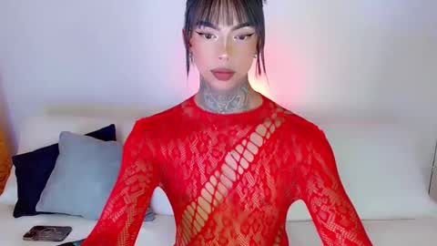 Snapshot of laura_sweet7 chatting on 5, 3, 2025 Laura online show from 5, 3, 2025