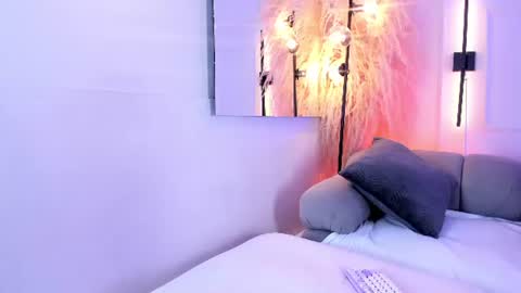 LauraCarther  online show from 1, 8, 2026