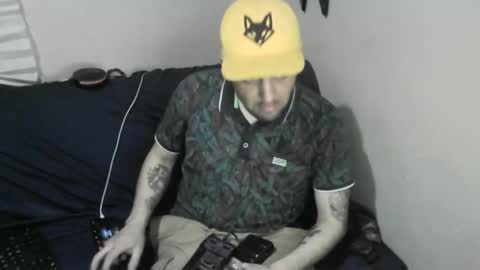 lauradecuada2 online show from 10, 4, 2026