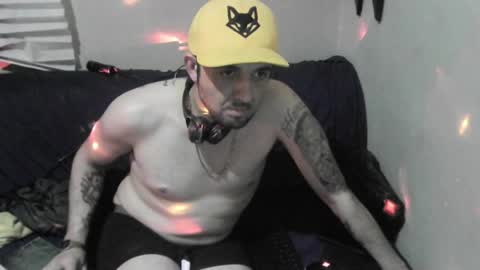 lauradecuada2 online show from 11, 4, 2026