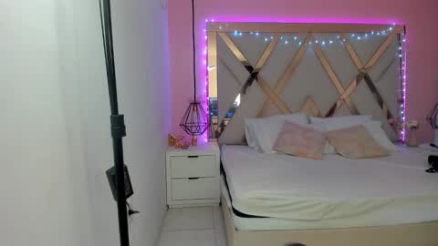 laura  online show from 2, 2, 2026