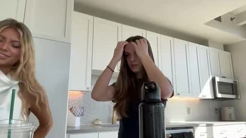 lauramaexo online show from 13, 3, 2026