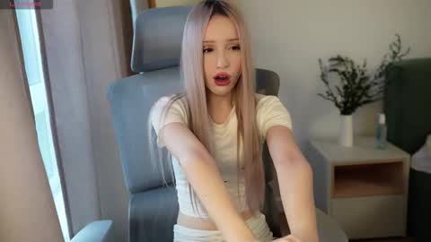 Laura online show from 24, 10, 2025