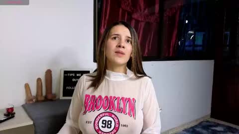 Snapshot of laurasex_21 chatting on 17, 2, 2025 Laura online show from 17, 2, 2025