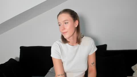 Laura Lara Sommer online show from 27, 7, 2026