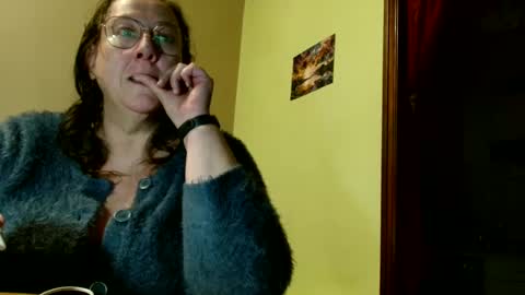 Snapshot of laureanne50 chatting on 2, 12, 2024 laureanne online show from 2, 12, 2024