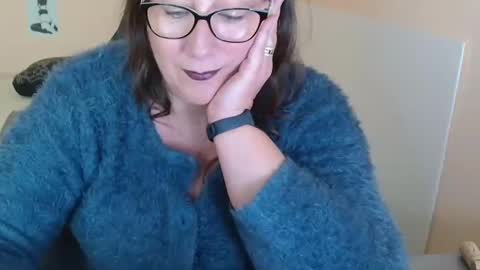 Snapshot of laureanne50 chatting on 11, 12, 2024 laureanne online show from 11, 12, 2024