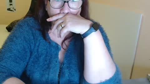 Snapshot of laureanne50 chatting on 14, 12, 2024 laureanne online show from 14, 12, 2024