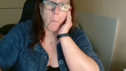 Snapshot of laureanne50 chatting on 24, 2, 2025 laureanne online show from 24, 2, 2025