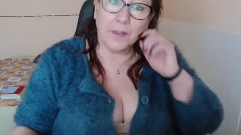 Snapshot of laureanne50 chatting on 28, 2, 2025 laureanne online show from 28, 2, 2025