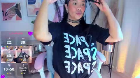 Snapshot of lauren__dallass chatting on 17, 1, 2026 MissLauren online show from 17, 1, 2026