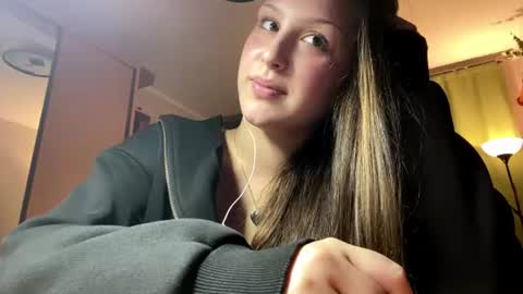 laurenawalt online show from 11, 7, 2026
