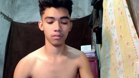 laurence_cuttieguyhere online show from 22, 4, 2026