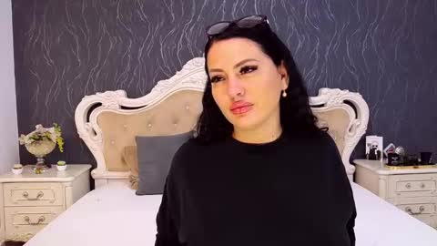 Laura online show from 5, 10, 2025