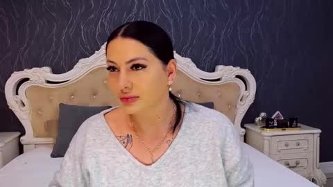 Laura online show from 6, 11, 2025