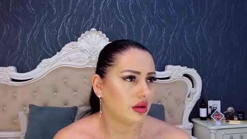 Laura online show from 3, 12, 2025