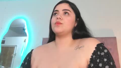 Snapshot of laurenlaine99 chatting on 5, 5, 2026 laurenlaine online show from 5, 5, 2026