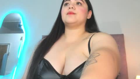 laurenlaine online show from 2, 7, 2026