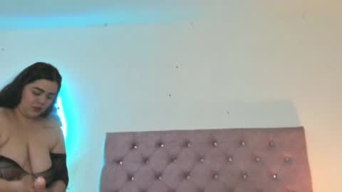 laurenlaine online show from 25, 7, 2026