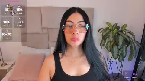 laurenn_smitth online show from 6, 10, 2025