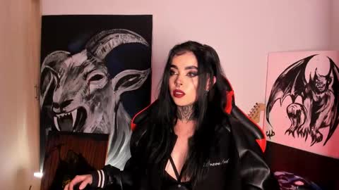 Snapshot of laurenrousexx chatting on 15, 10, 2025 LAUREN INDEPENDENT MODEL HELP ME REACH 100 LIKES PLS online show from 15, 10, 2025