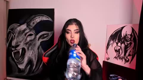 Snapshot of laurenrousexx chatting on 24, 10, 2025 LAUREN INDEPENDENT MODEL HELP ME REACH 100 LIKES PLS online show from 24, 10, 2025