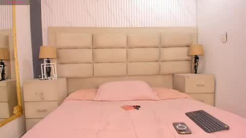 Lauren  online show from 25, 4, 2026