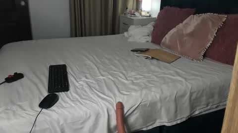 daniela angel     online show from 29, 3, 2026