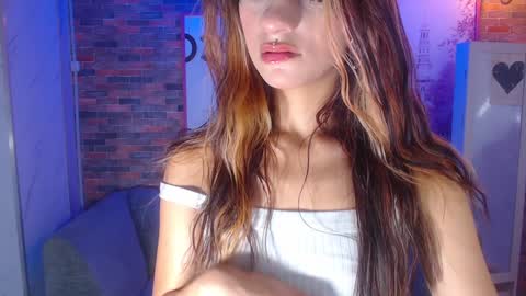 Snapshot of laurita_b chatting on 12, 12, 2024 Laurita online show from 12, 12, 2024