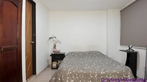 laura   online show from 24, 12, 2024