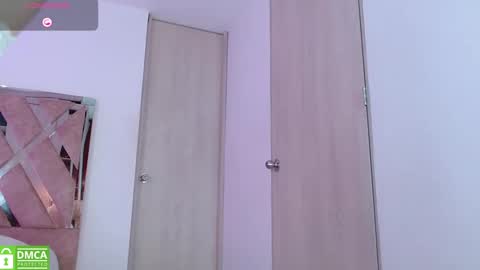 Snapshot of laurymoons chatting on 4, 10, 2025 LauryMoons online show from 4, 10, 2025