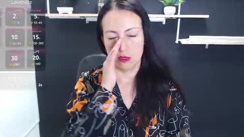 Laury  online show from 13, 6, 2026