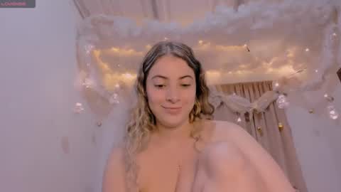 Snapshot of lauu_g chatting on 4, 12, 2024 Lauu G online show from 4, 12, 2024