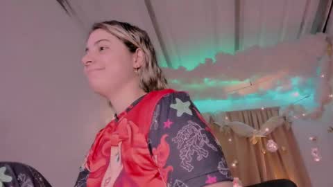 Snapshot of lauu_g chatting on 21, 12, 2024 Lauu G online show from 21, 12, 2024