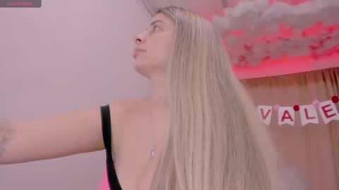 Snapshot of lauu_g chatting on 15, 2, 2025 Lauu G online show from 15, 2, 2025