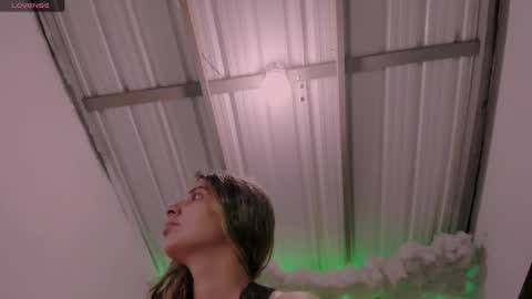 Snapshot of lauu_g chatting on 27, 2, 2025 Lauu G online show from 27, 2, 2025